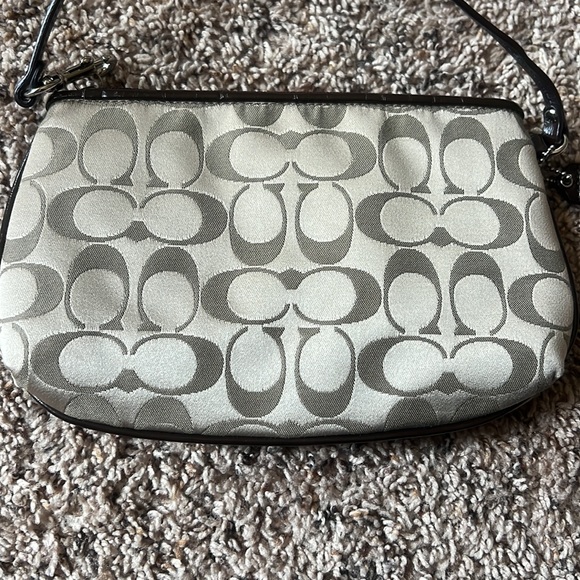 Coach clutch - Picture 8 of 8